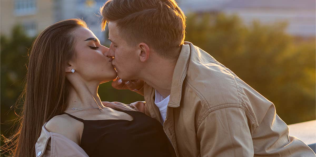 Critical Choices That Lead To A Passionate Relationship passionate couple kissing