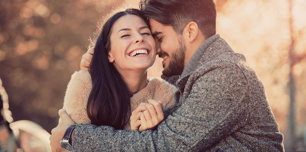 The Smoking-Hot Reason To Avoid Hooking Up On The First Date couple dating